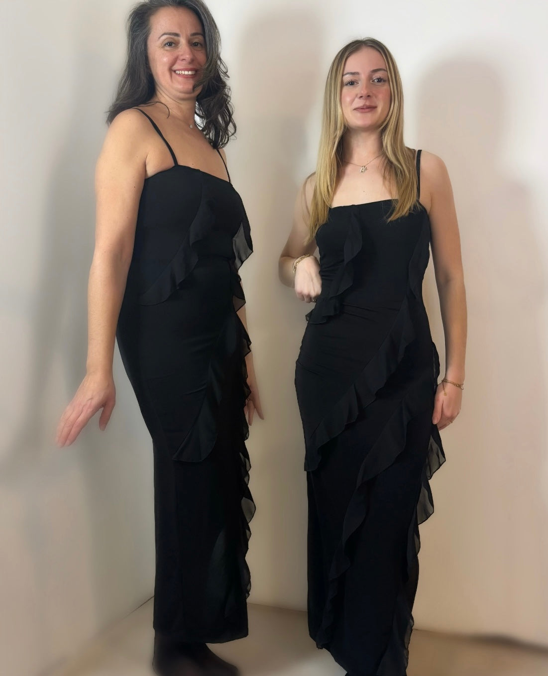 Robe Hanna 🖤